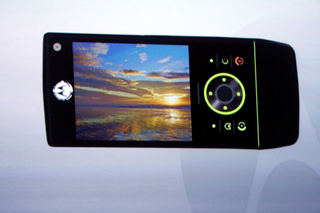 Illustration for article titled Motorola May 07 Mystery Phone Unveiling